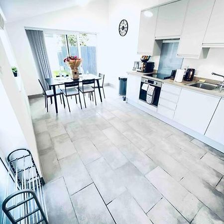 2 Bedroom Modern House In Cambridge City Centre Exterior photo