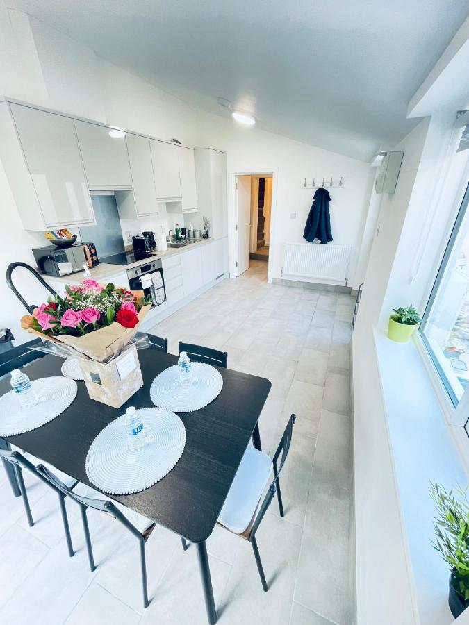 2 Bedroom Modern House In Cambridge City Centre Exterior photo